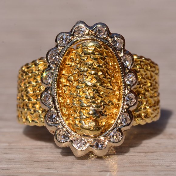 Vintage Two Tone Textured Buckle Ring with Natural Diamonds - Picture 6 of 10